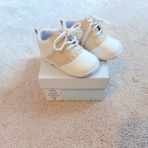 Angel Baby Boys Beige and White Lace Up Saddle Oxford Shoes. Size 4. NWT.